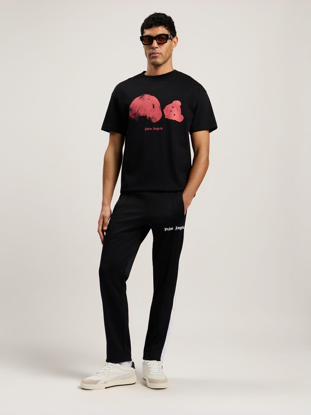 Spray Broken Bear T-Shirt in Black/Pink for Men