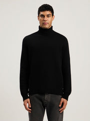 Curved Logo Tneck Sweater in BLACK WHITE for Men