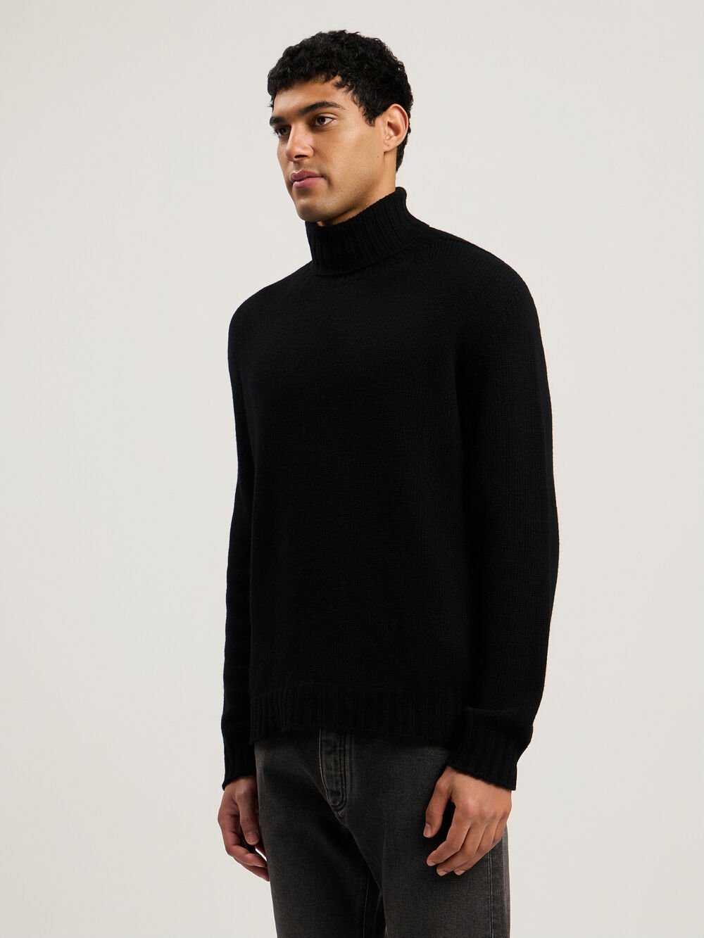 Curved Logo Tneck Sweater in BLACK WHITE for Men