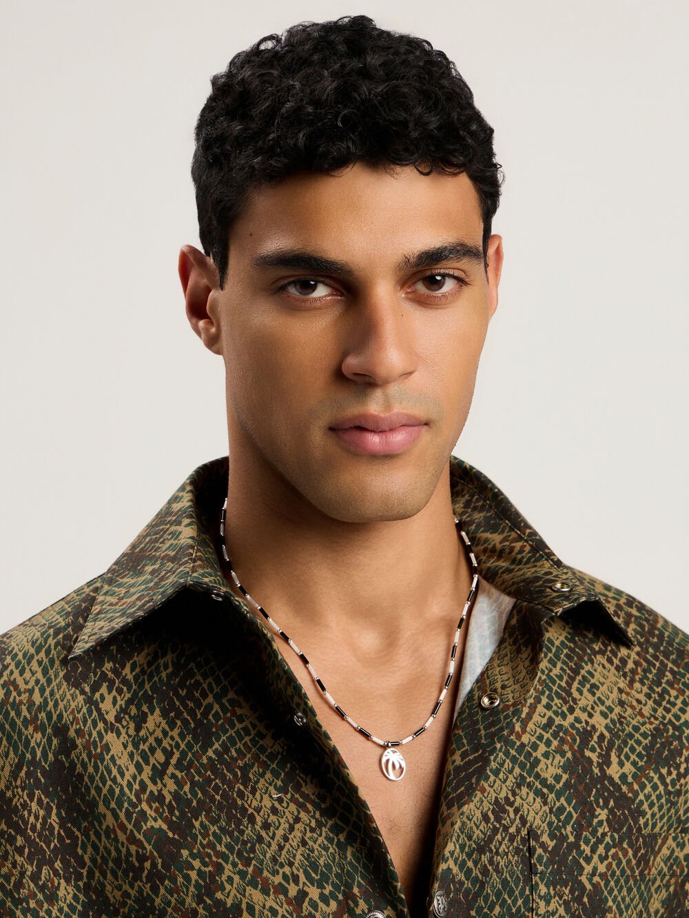 Oval Beads Necklace in BLACK - WHITE for Men